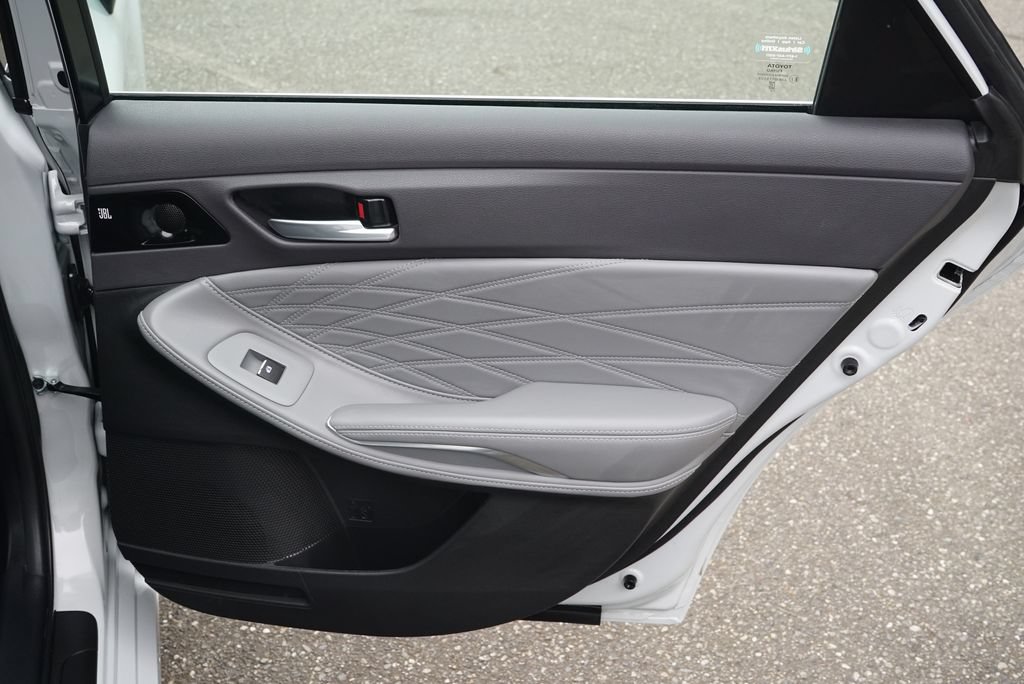 Used 2022 Toyota Avalon Limited w/ Advanced Safety Package FWD image 35