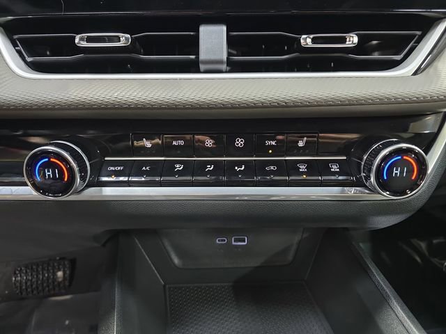 New 2026 Chevrolet Equinox LT w/ Convenience Package II image 23