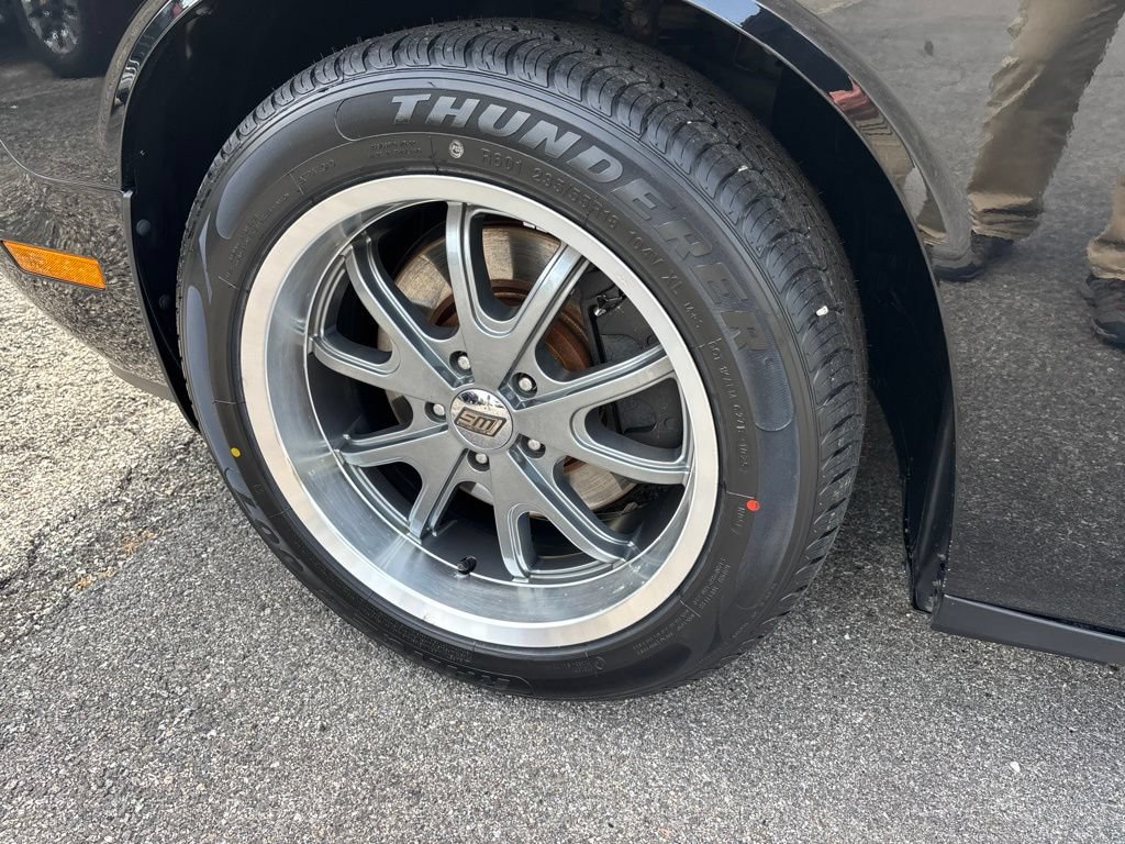 Used 2014 Dodge Challenger SXT Plus RWD image 9