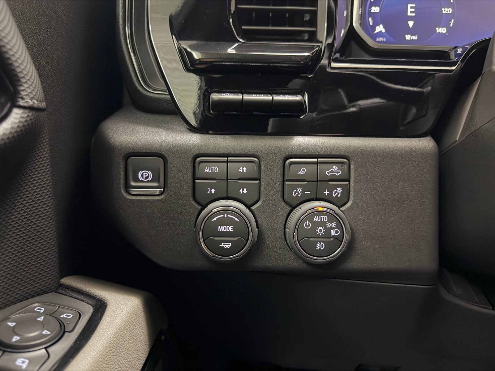 New 2026 Chevrolet Silverado 1500 ZR2 AWD/4WD image 33