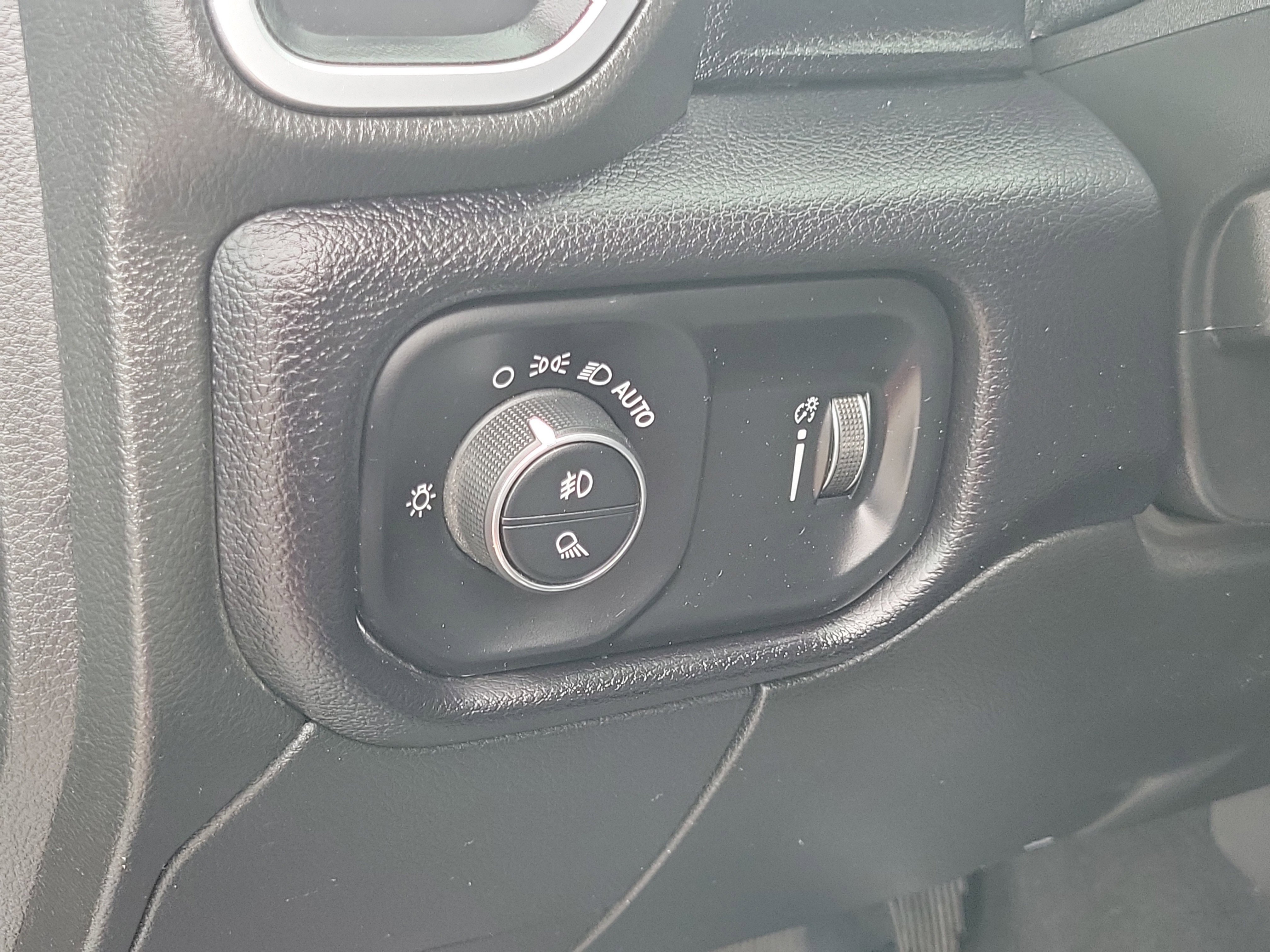 Used 2024 RAM 2500 Big Horn image 28