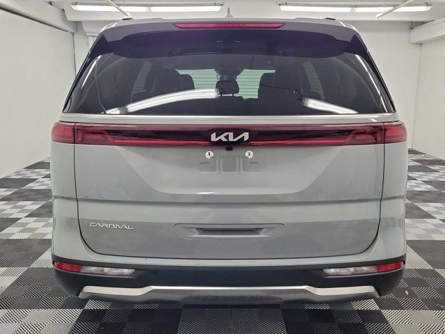 Used 2024 Kia Carnival SX FWD image 5