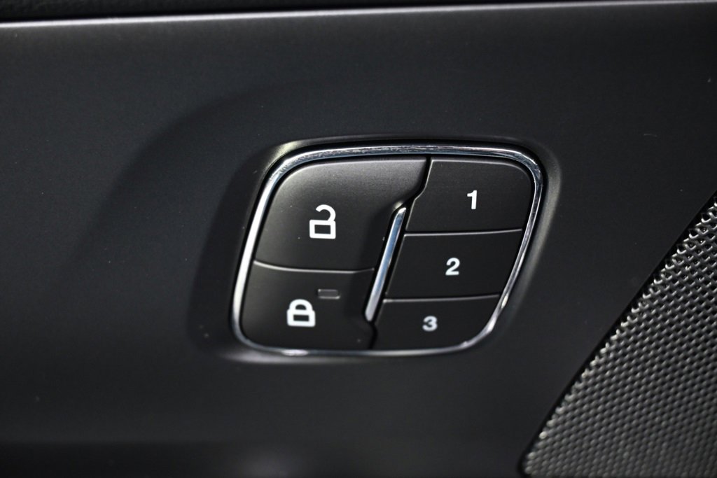 New 2026 Lincoln Nautilus Reserve image 24