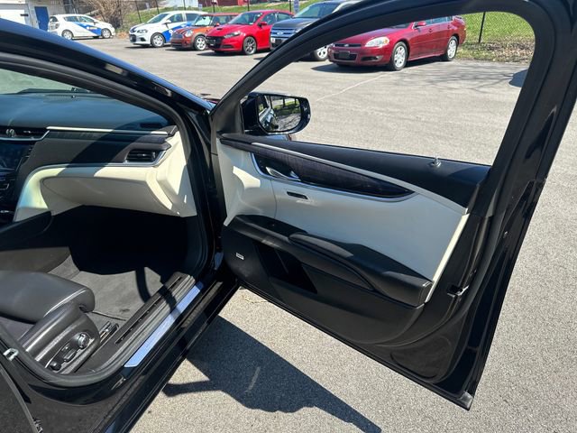 Used 2017 Cadillac XTS Vsport Platinum image 11