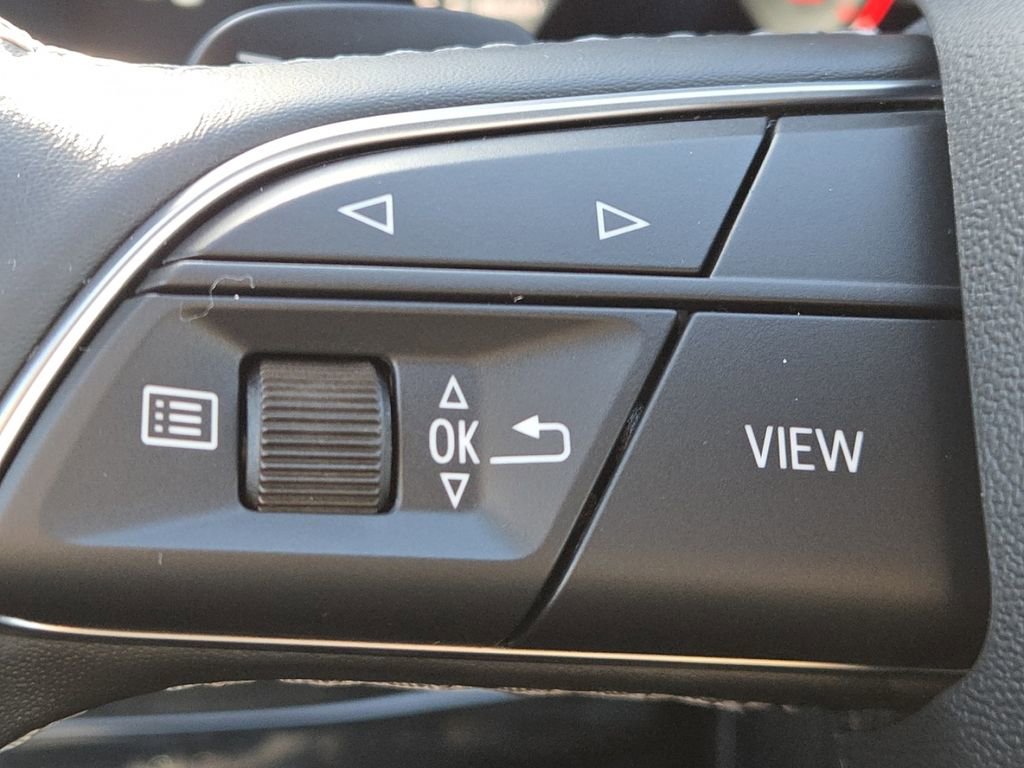 Used 2025 Audi Q8 Prestige image 14