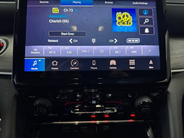Used 2024 Jeep Grand Cherokee L Limited w/ Luxury Tech Group II AWD/4WD image 3