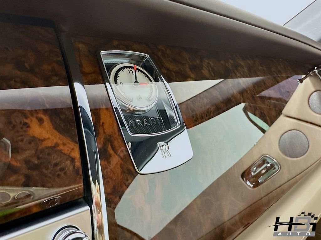 Used 2015 Rolls-Royce Wraith RWD image 19