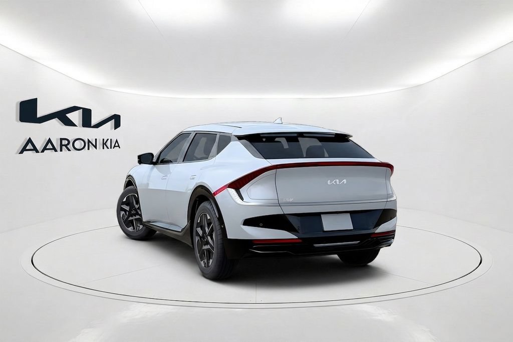 New 2026 Kia EV6 Wind RWD image 4