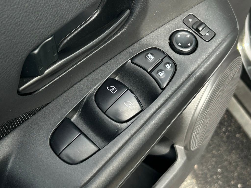 Used 2024 Nissan Kicks S FWD image 17