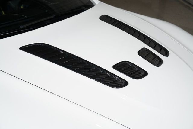 Used 2015 Aston Martin V12 Vantage S RWD image 39