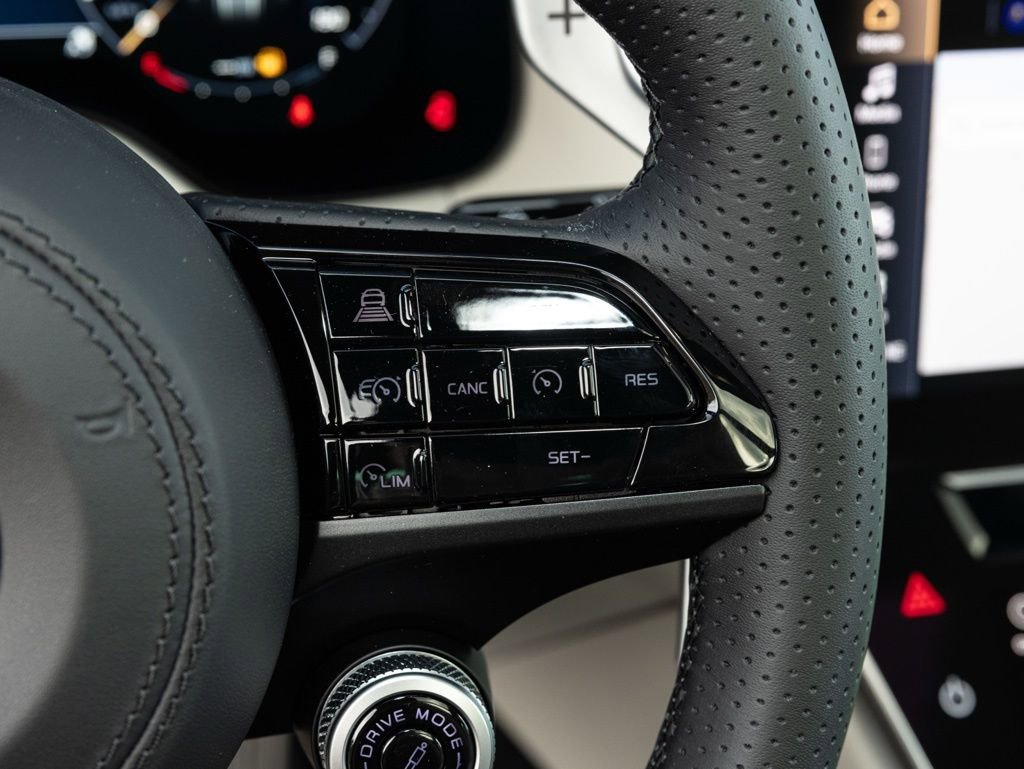 New 2026 Maserati Grecale Modena image 32