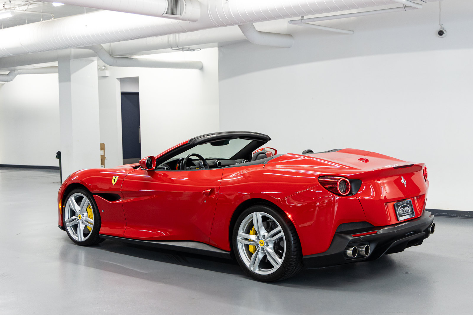 Used 2020 Ferrari Portofino RWD image 3