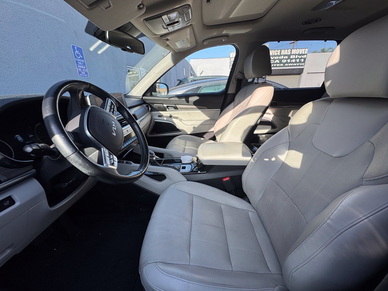 Used 2022 Kia Telluride EX w/ EX Premium Package AWD/4WD image 6