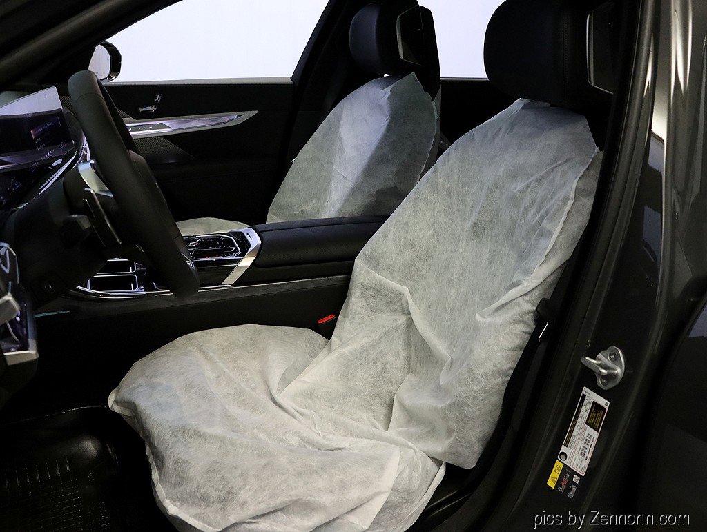 Used 2026 BMW 750e xDrive w/ Executive Package image 11