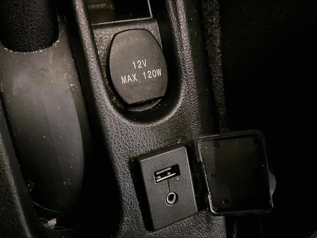 Used 2016 Nissan Versa Note SV FWD image 32