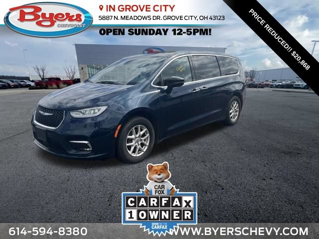 Used 2024 Chrysler Pacifica Touring