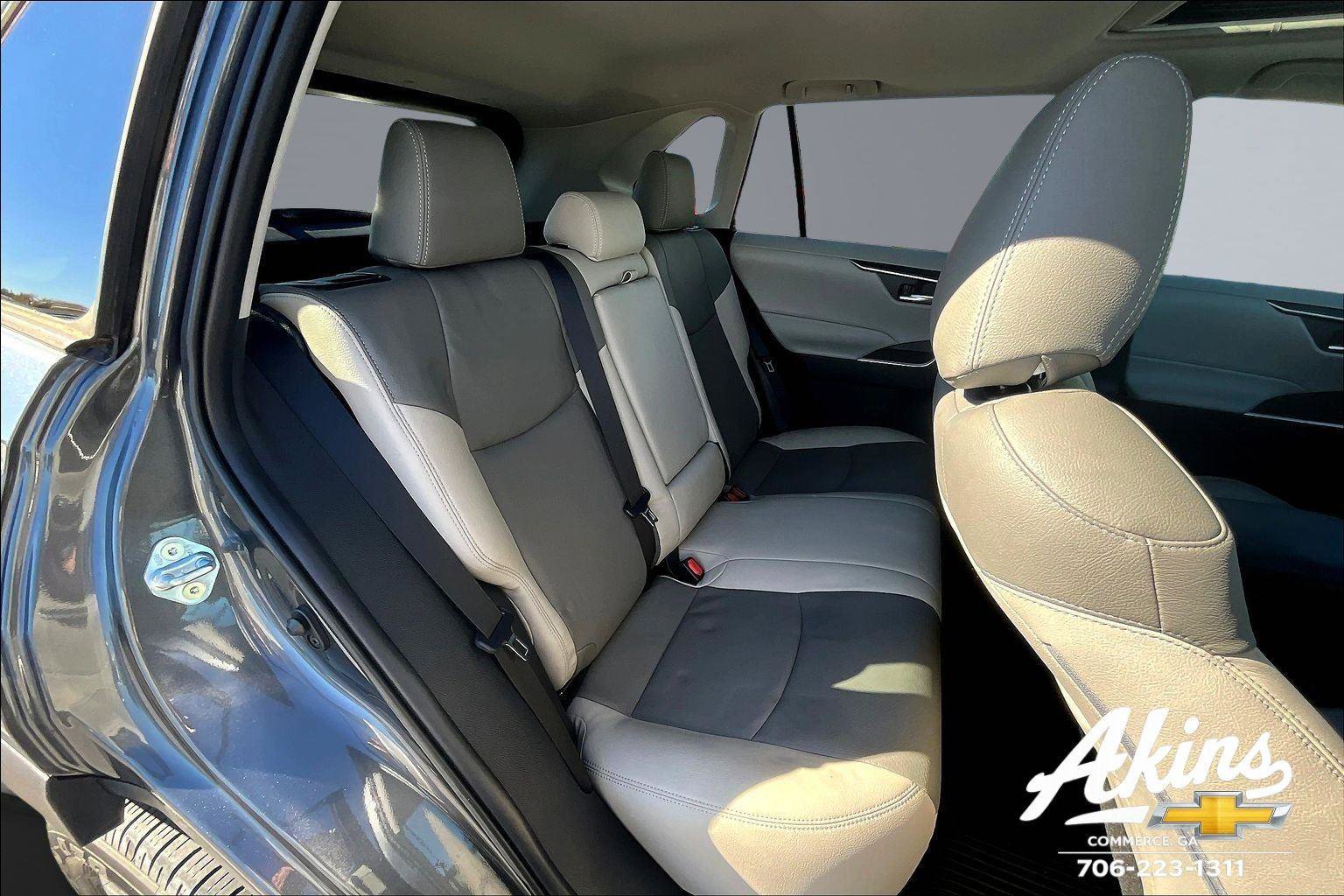 Used 2021 Toyota RAV4 XLE image 20