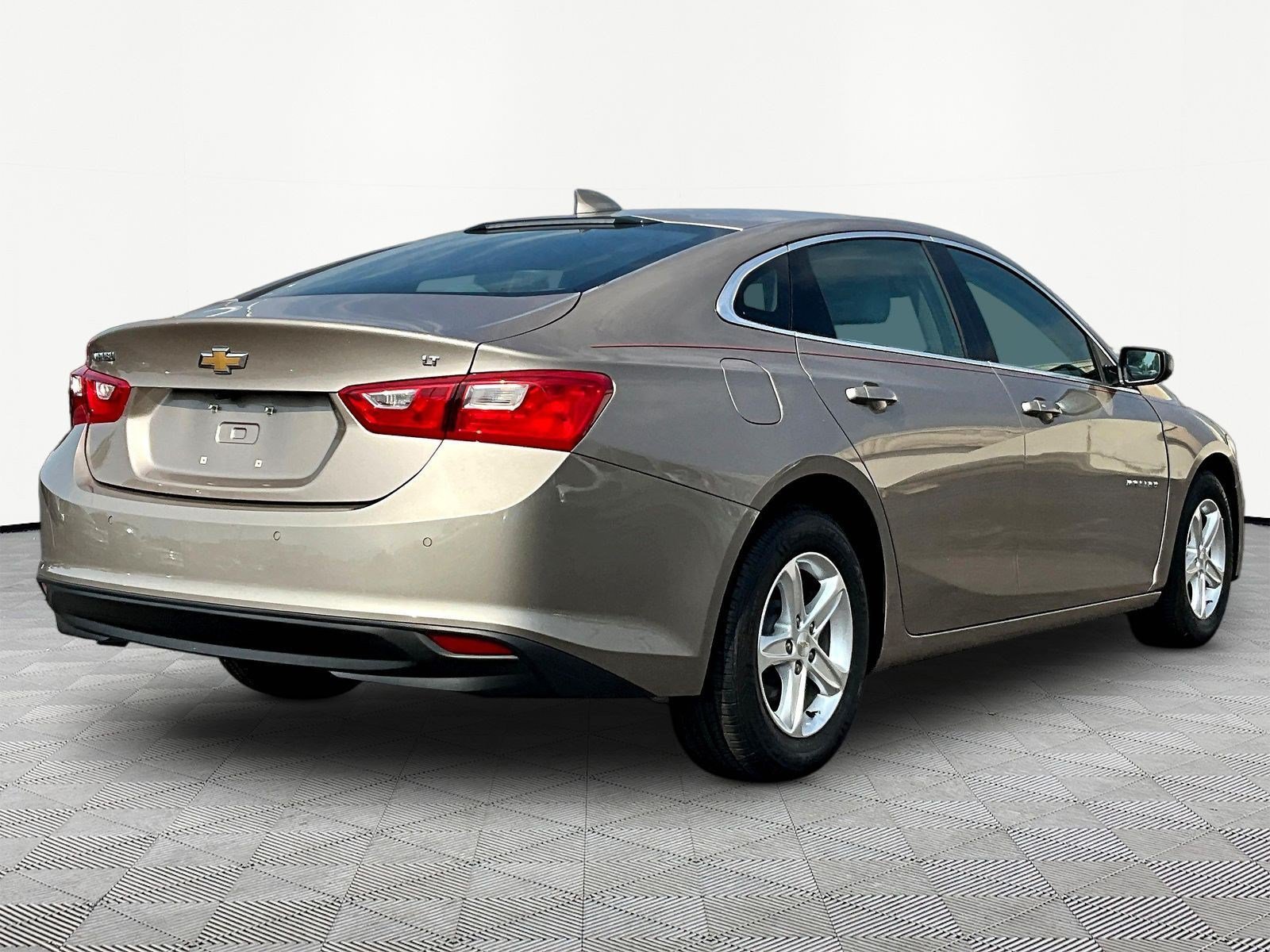 Used 2024 Chevrolet Malibu LT FWD image 6