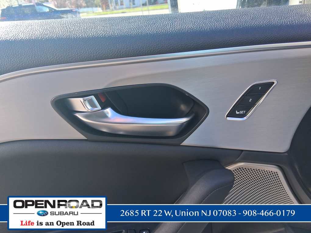 Used 2023 Acura TLX w/ Technology Package image 15