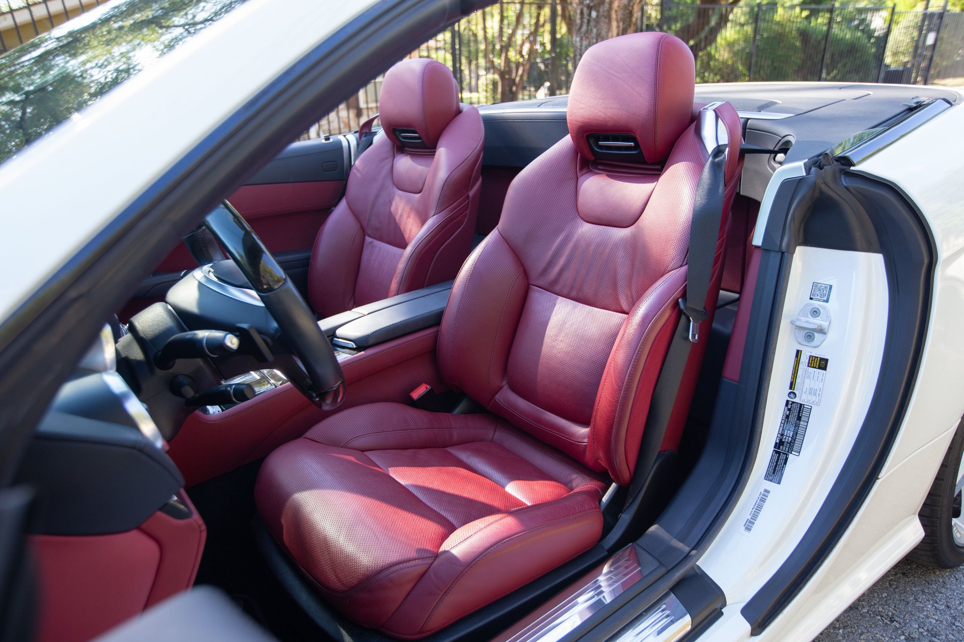 Used 2015 Mercedes-Benz SL 400 image 30