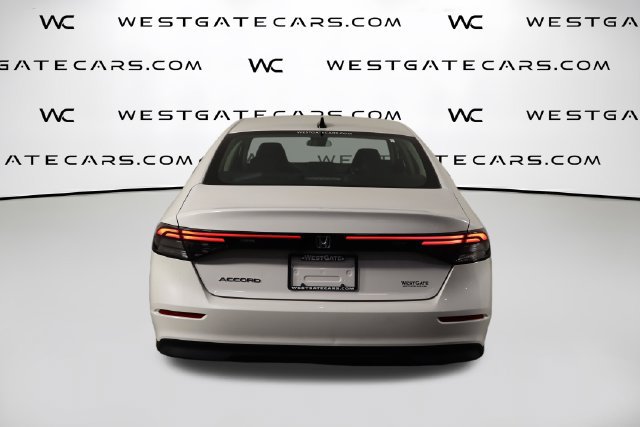 Used 2025 Honda Accord SE image 4