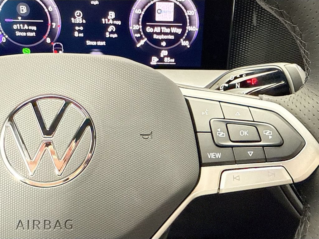 New 2026 Volkswagen Tiguan SE R-Line FWD image 12