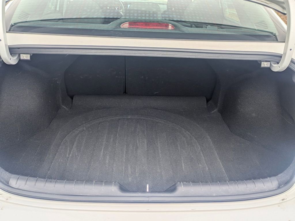 Used 2025 Hyundai Elantra SEL FWD image 37