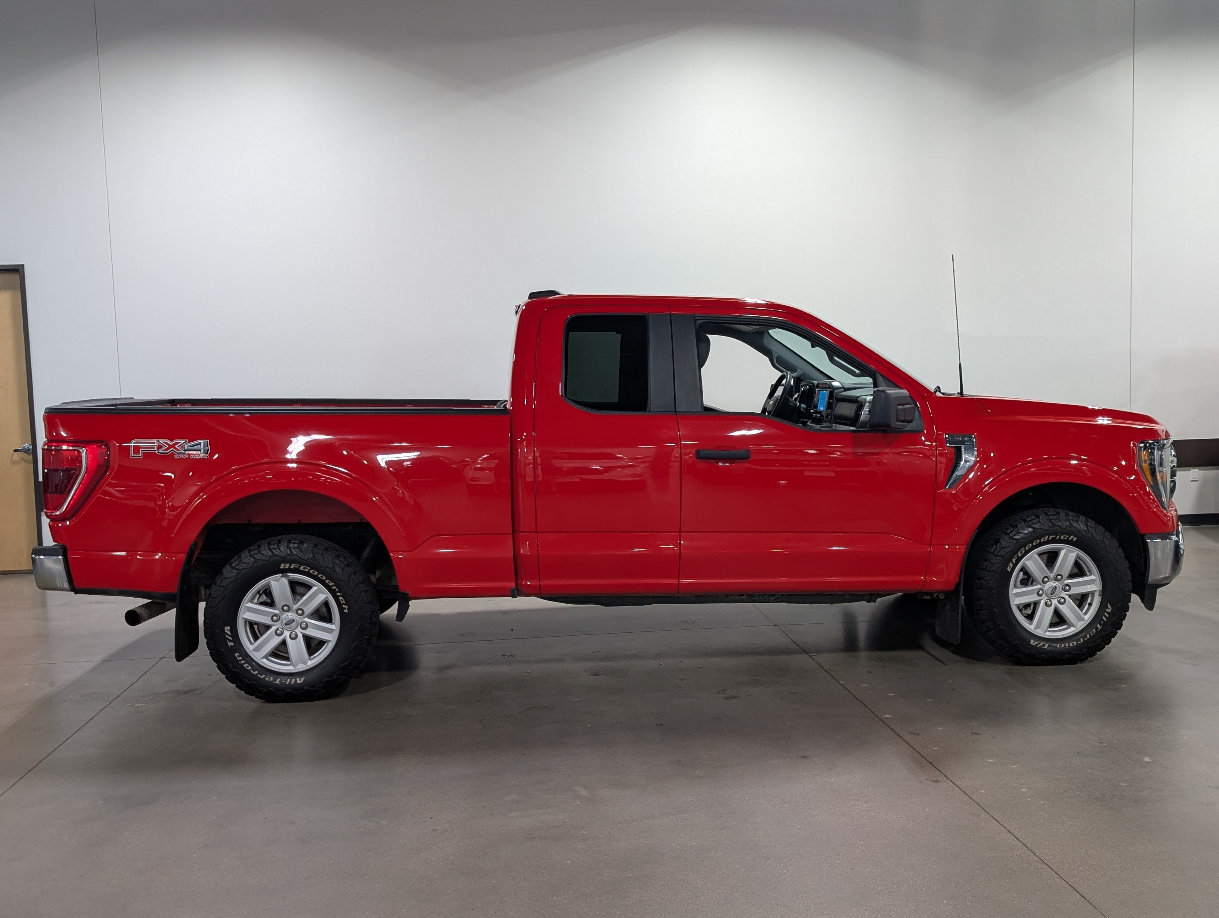 Used 2023 Ford F150 XLT w/ Trailer Tow Package AWD/4WD image 2