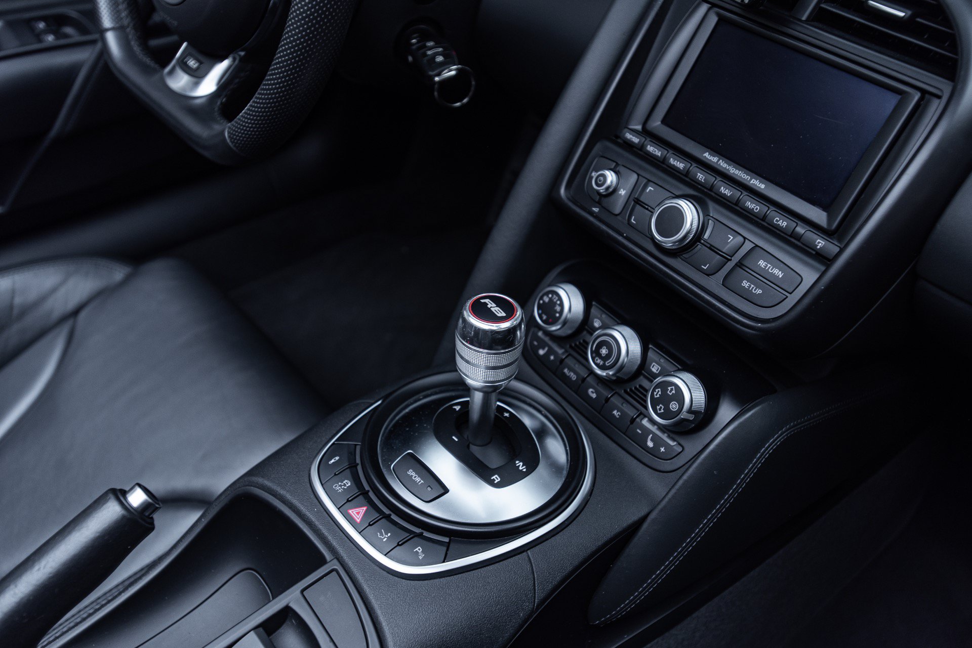Used 2012 Audi R8 V10 AWD/4WD image 38