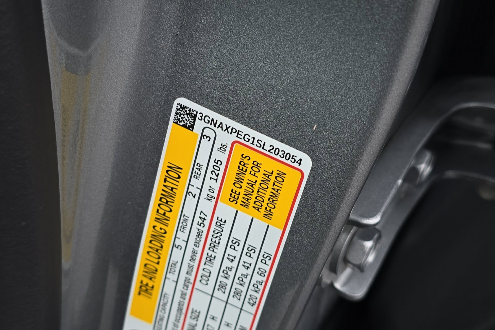 Used 2025 Chevrolet Equinox LT w/ Convenience Package II image 1