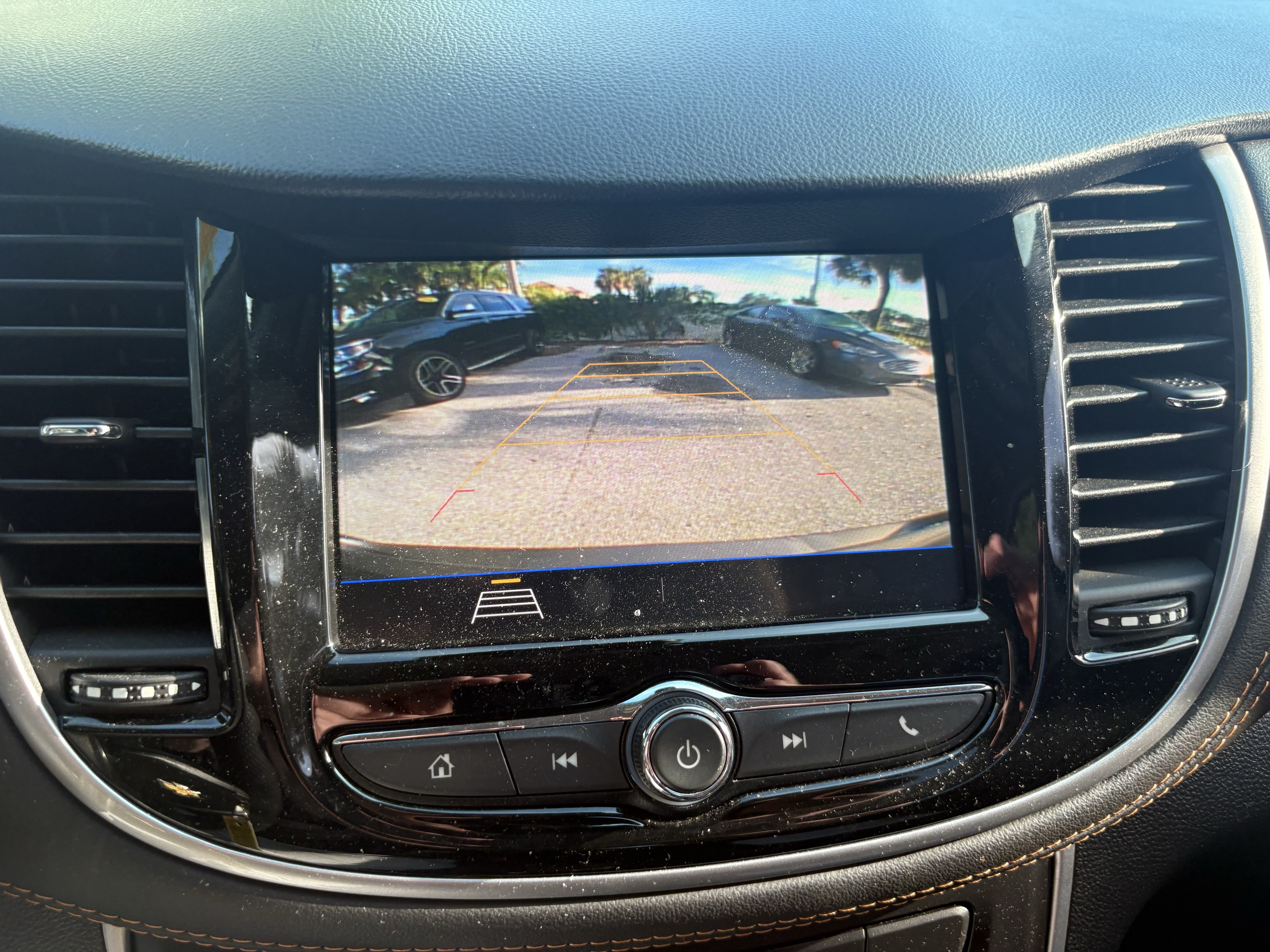 Used 2021 Chevrolet Trax LS FWD image 12