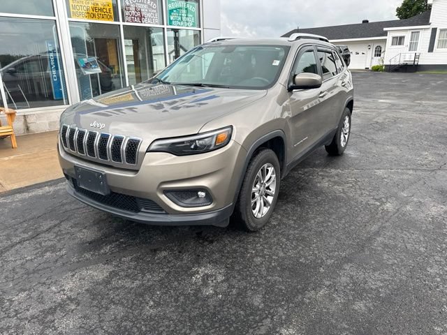 Used 2019 Jeep Cherokee Latitude Plus w/ Cold Weather Group AWD/4WD image 7