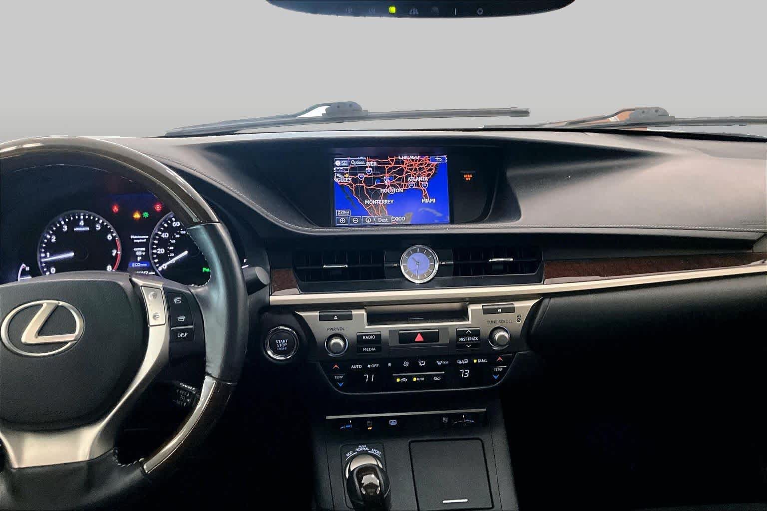 Used 2015 Lexus ES 350 w/ Luxury Package FWD image 6