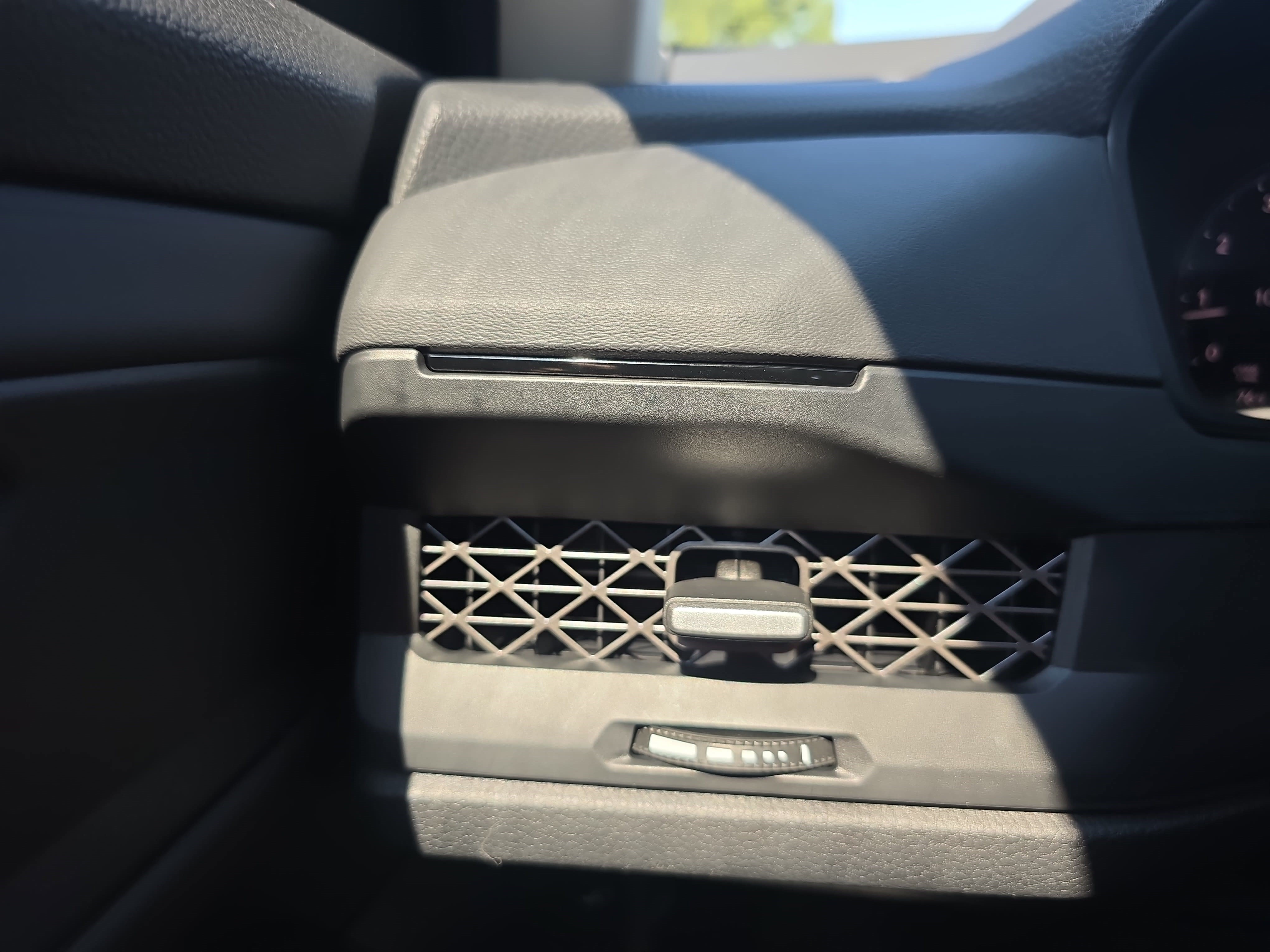 Used 2025 Honda Accord SE image 24