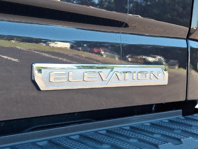 Used 2023 GMC Sierra 1500 Elevation w/ X31 Off-Road Package AWD/4WD image 10