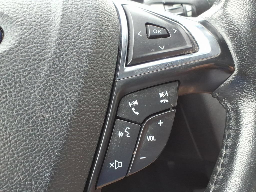 Used 2019 Ford Fusion Energi Titanium FWD image 9