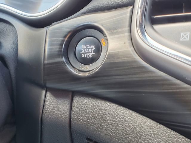 Used 2019 Jeep Grand Cherokee Laredo image 21