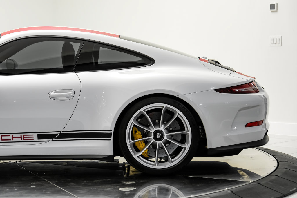 Used 2016 Porsche 911 R RWD image 14