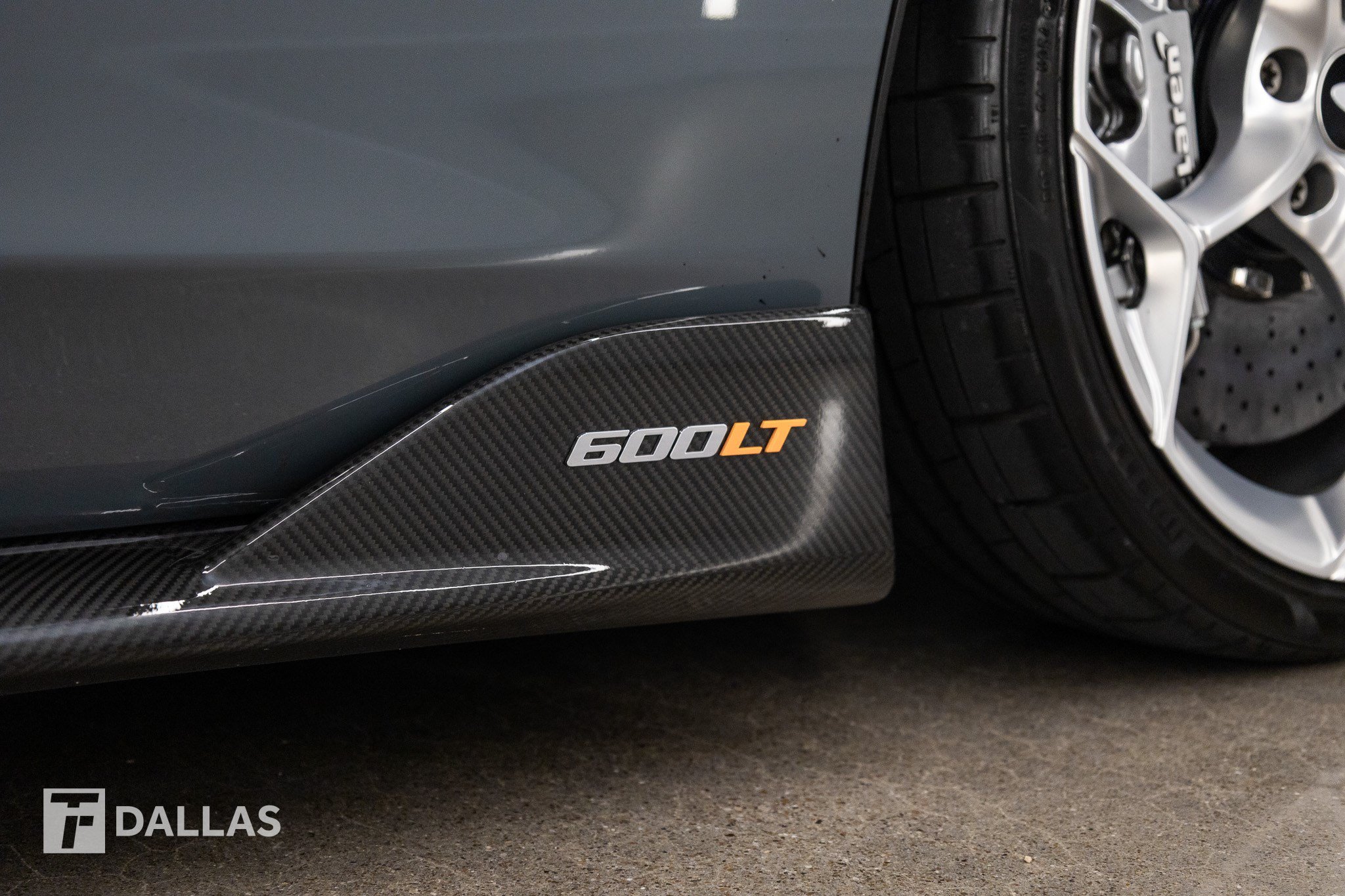Used 2020 McLaren 600LT Spider RWD image 26