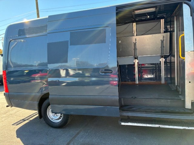 Used 2019 Mercedes-Benz Sprinter 144 image 11