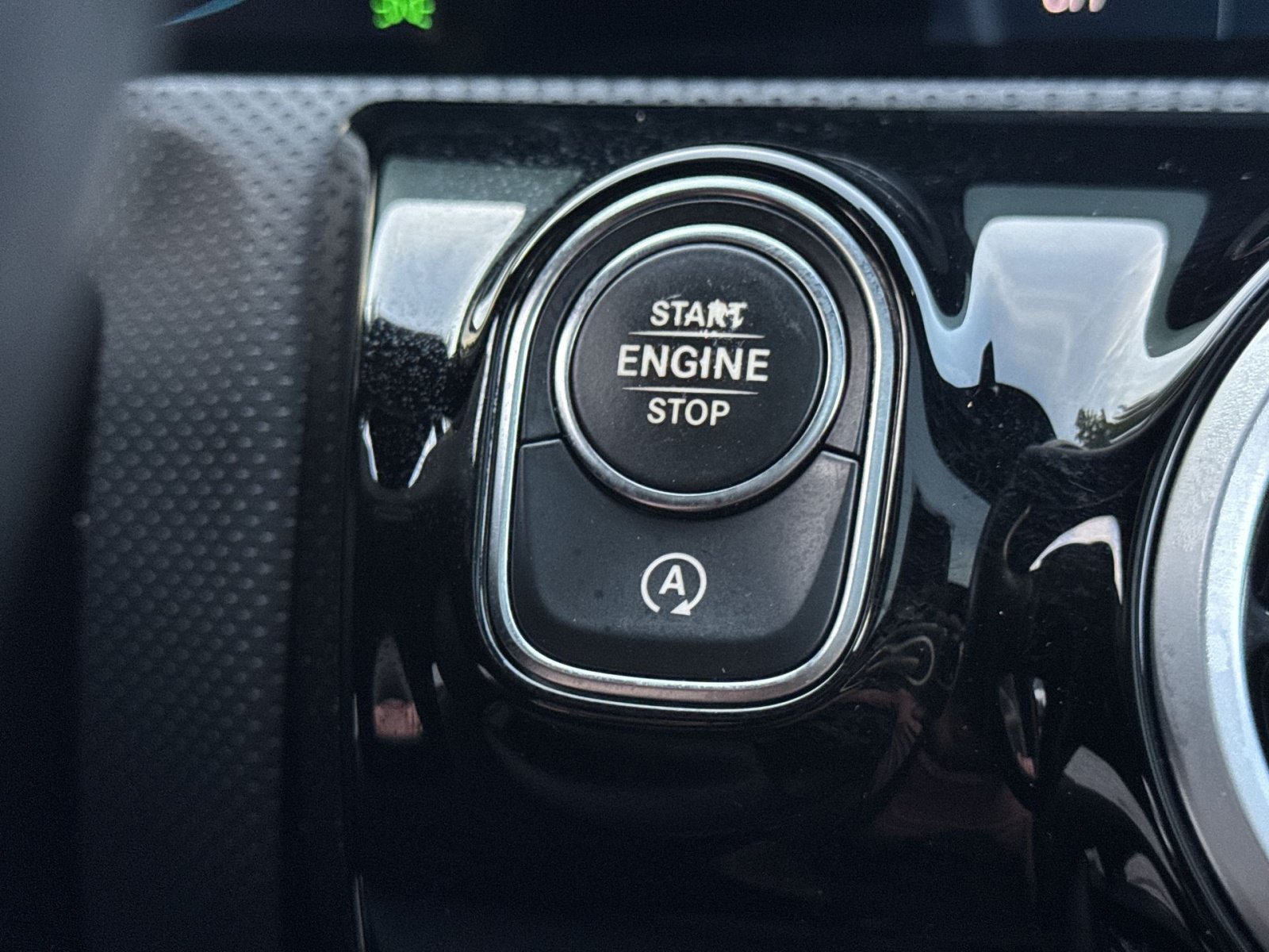 Used 2020 Mercedes-Benz CLA 250 4MATIC image 37