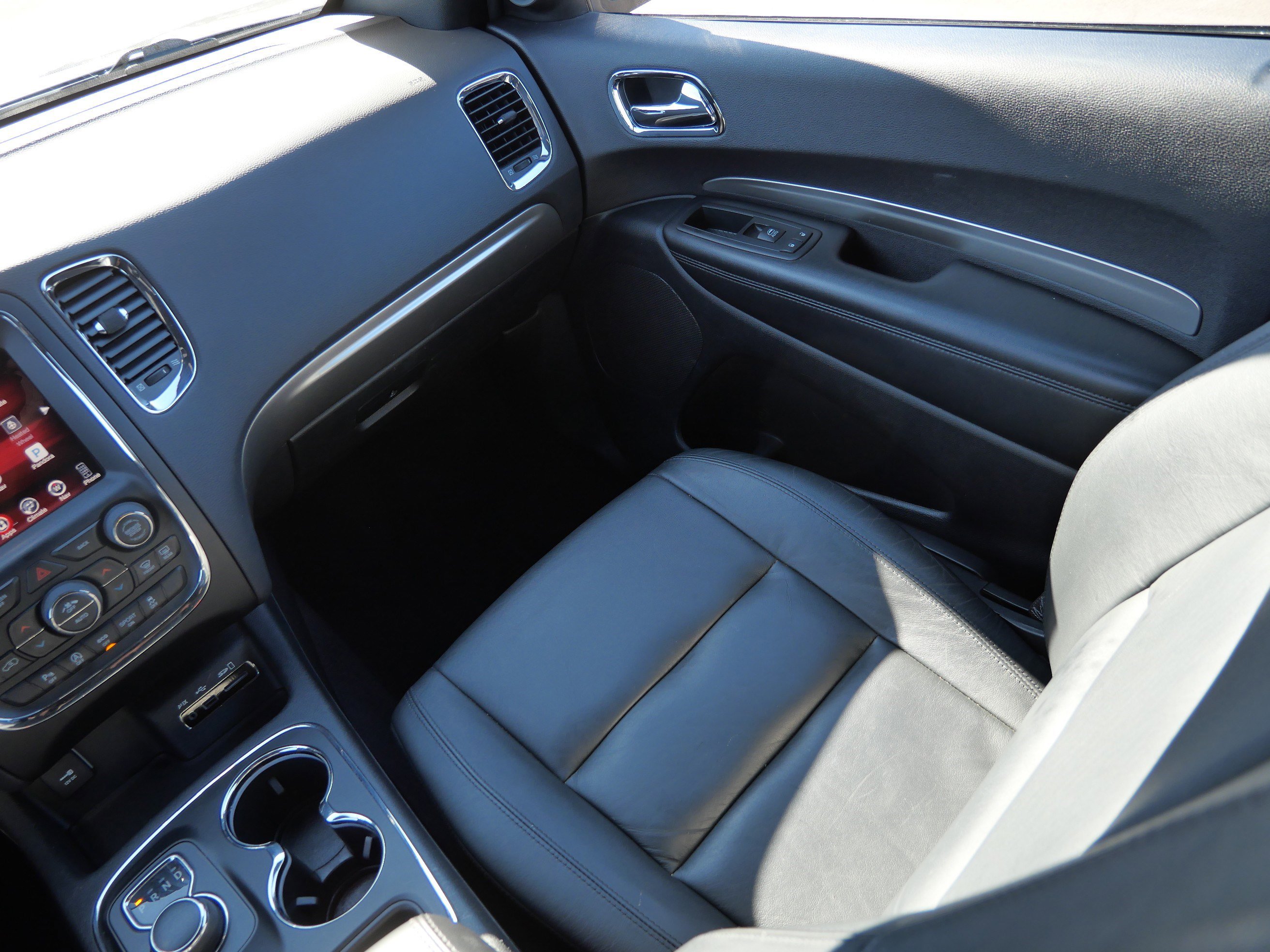 Used 2016 Dodge Durango Limited w/ Nav & Power Liftgate Group image 11