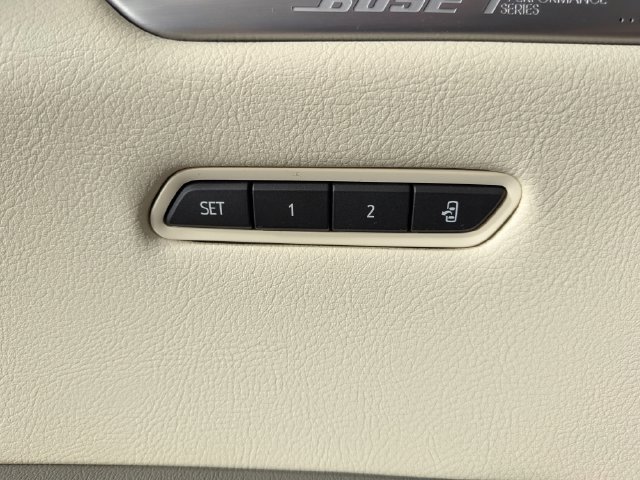 Used 2024 Cadillac XT5 Premium Luxury FWD image 11