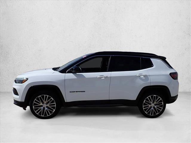 Used 2023 Jeep Compass Limited w/ Elite Group AWD/4WD image 2