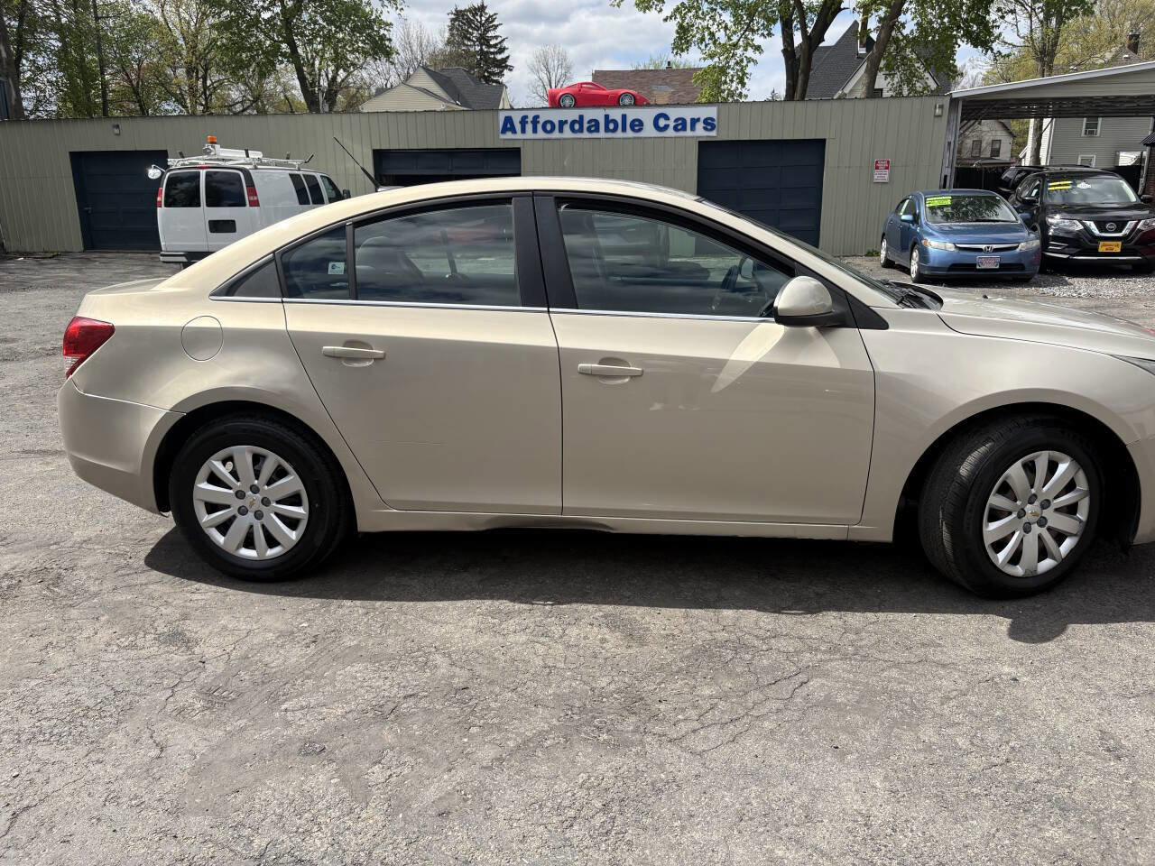 Used 2011 Chevrolet Cruze LT FWD image 8