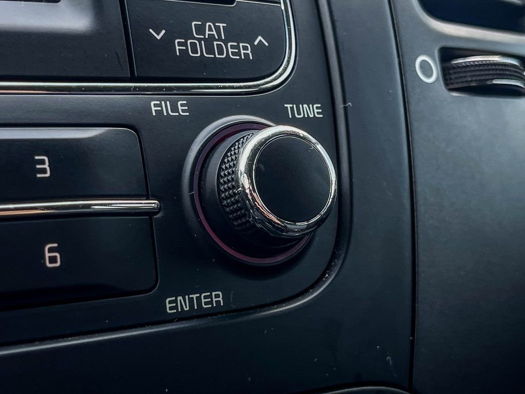 Used 2016 Kia Forte LX image 28