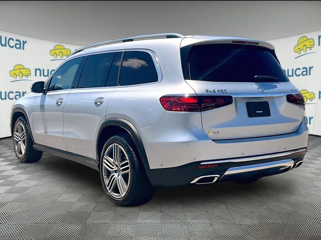 Used 2025 Mercedes-Benz GLS 450 4MATIC image 4