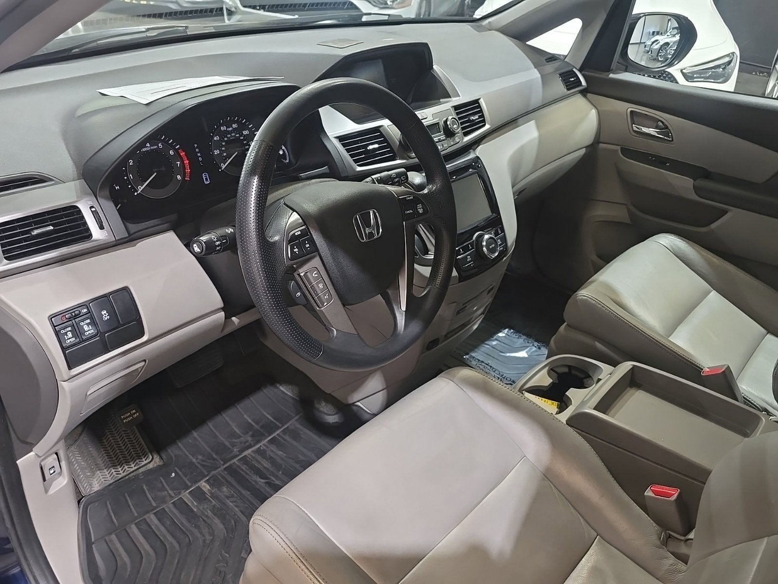 Used 2016 Honda Odyssey SE image 28