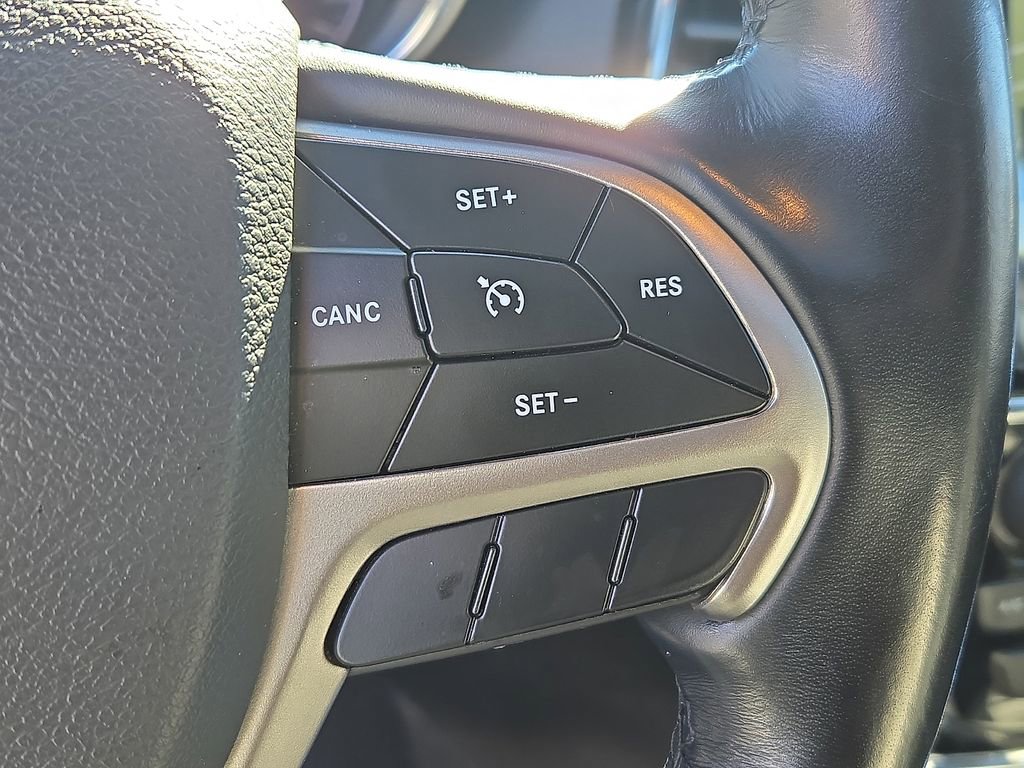 Used 2021 Jeep Grand Cherokee Limited image 23