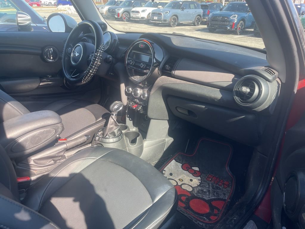 Used 2015 MINI Cooper 2-Door Hardtop image 14